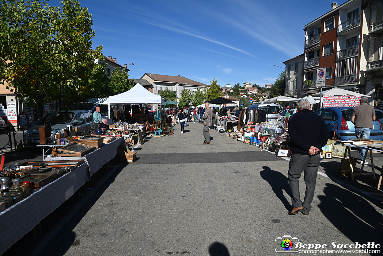 VBS_0155 - Mercatino dell'Antiquariato e dell'Hobbismo - Settembre 2024.jpg